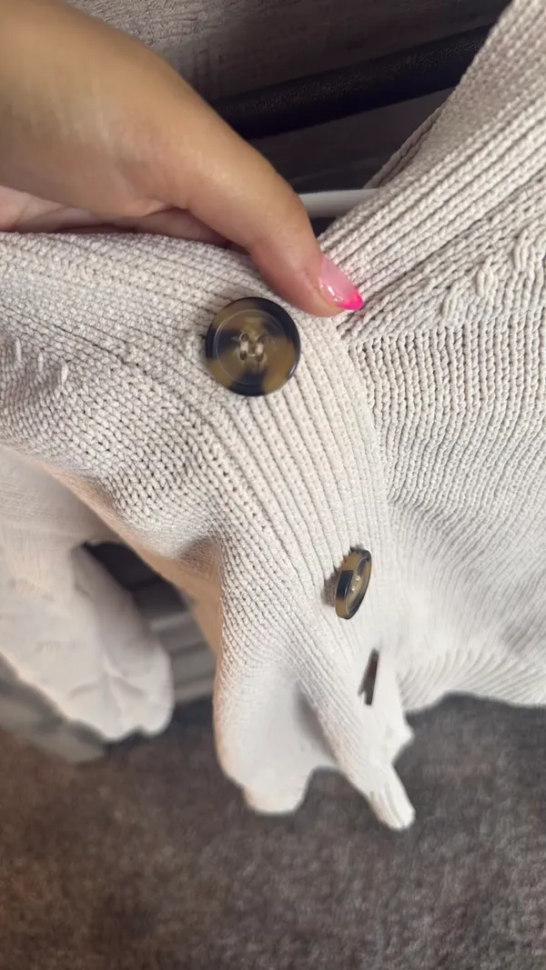 Moon & Maddison Sweater Cropped - Image 4