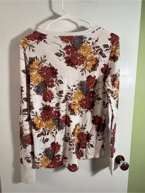 Time and Tru Women’s Size Large 12-14 Thermal Henley Top Long Sleeve White‎ - Image 6