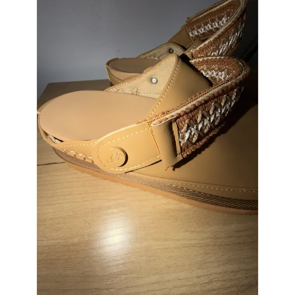 Women's UGG Goldenstar UGGBRAID SHEEPSKIN CLOG NWOB SZ 7‎ Z - Image 7