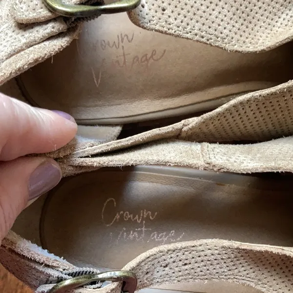 Crown vintage charmed tan leather‎ shoes size 8 - Image 3