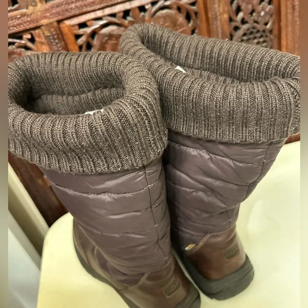 UGG Boots Womens 7 MATILDA 1904 Brown Vibram Puffer Quilted Waterproof - Image 9