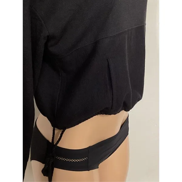 New. L*SPACE cropped sweatshirt. Retails $129. Small - Image 7