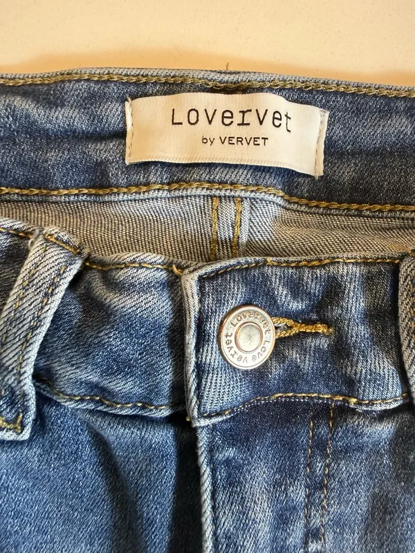 Lovervet by Vervet‎ High Rise Uneven Raw Hem Kick Flare Stretch Jeans Size 27 - Image 5