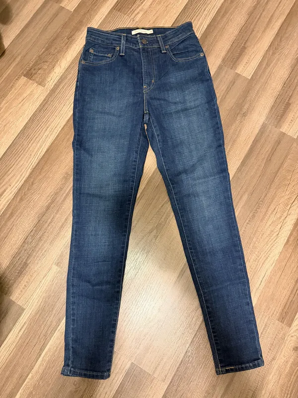 721 High-Rise Levi’s Skinny Jeans - Image 4
