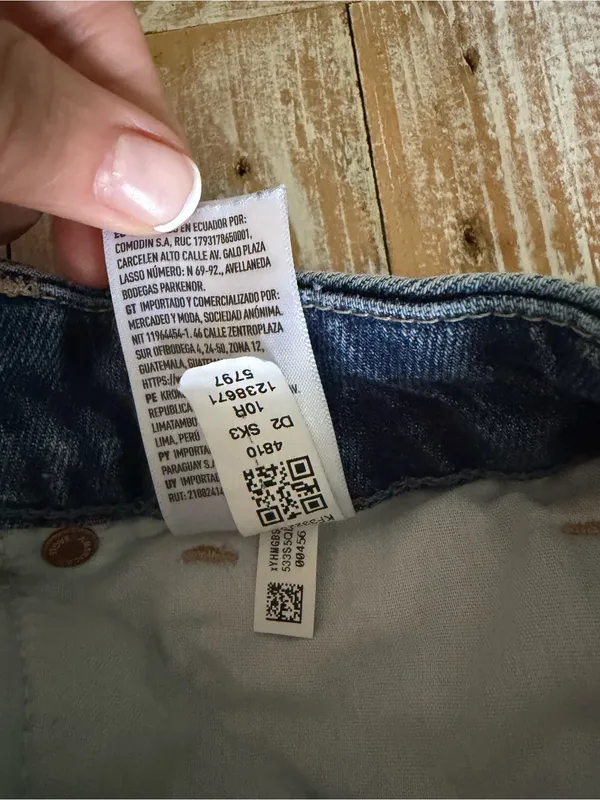 👖 American Eagle Curvy Strigid Ripped Mom Jeans 👖 ~ Size 10 - Image 10