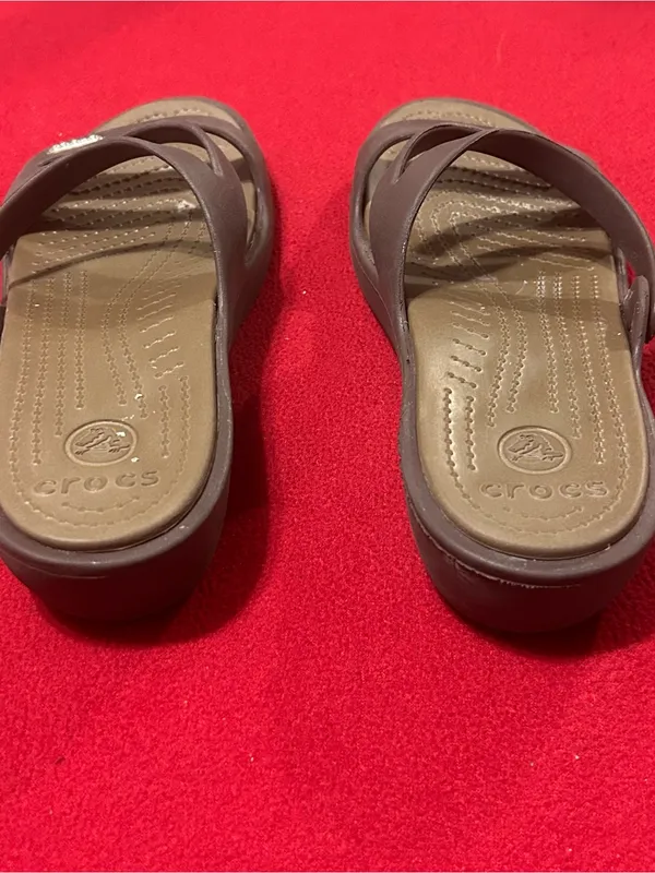 CROCS Women’s Brown T-Strap Wedge Sandals W 7 - Image 2
