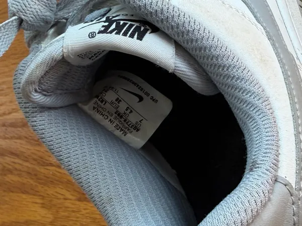 Nike Air Force 1 Sneakers with Light Gray Detailing - Image 7