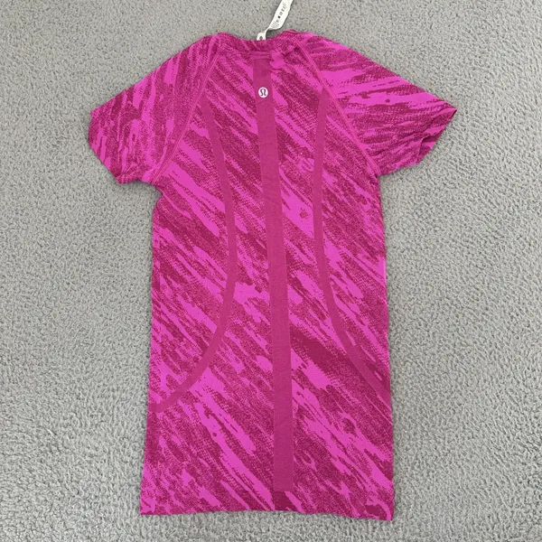 Lululemon Swiftly Tech Short Sleeve Shirt Mesh Camo Pow Pink‎ Athletic Women's 2 - Image 2