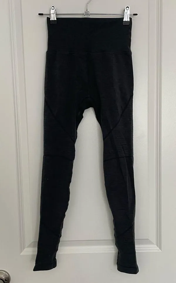 Alphalete Women's Black Leggings - Image 3
