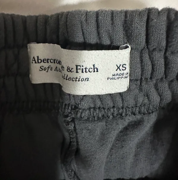 Abercrombie High Waisted Quilted Sweat Shorts - Image 4