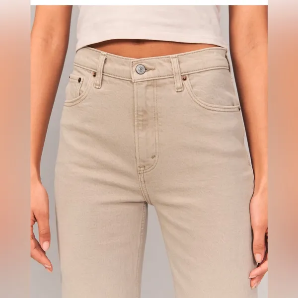 Abercrombie NWOT 90’s Relaxed Jean High Rise in “Oat” Size 4 - Image 6