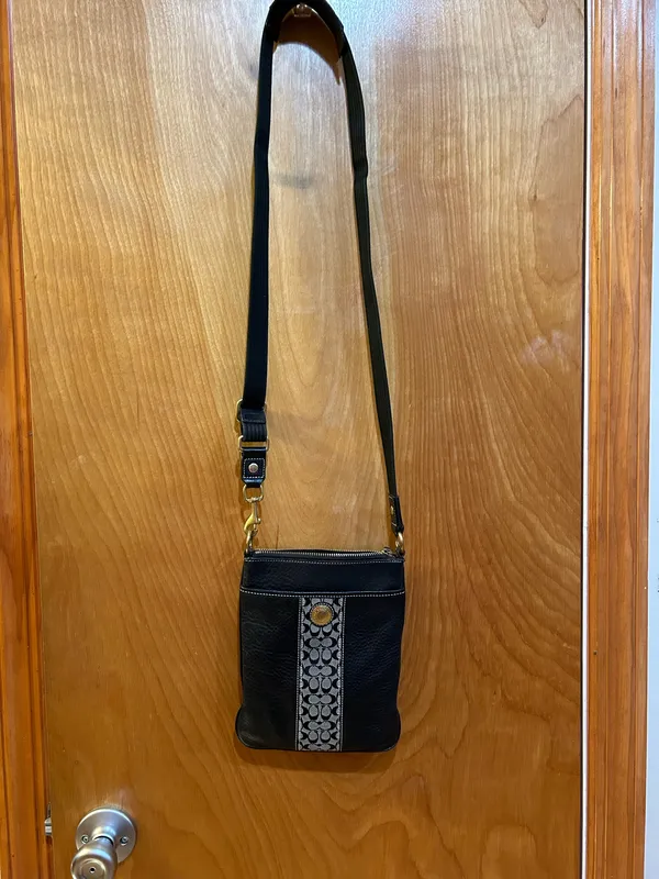 Coach Vintage Black Pebbled Leather & Signature Monogram Canvas Stripe Swingpack Crossbody Bag M0693-10796 - Image 4