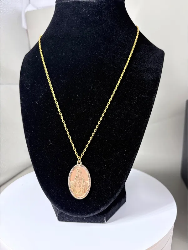 Vintage Gold Tone Miraculous Medal Virgin Mary Necklace 18" - Image 3