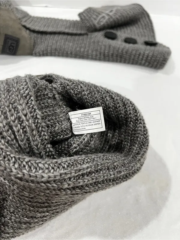 Ugg Carly Boots Size 7 Heathered Gray Knit Tall Short - Image 10