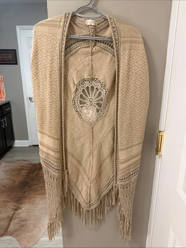 Altar'd State Boho Western Fringe Knit Vest – Size Large - Image 3
