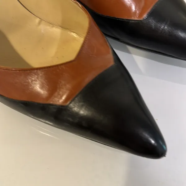 Manolo Blahnik Black and Brown Y2K Leather Geometric Pumps Pointy Toe Heels 39.5 - Image 12
