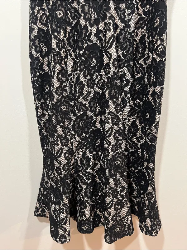 Dress the Population Isabelle Black Lace Midi Dress with Cream Lining Large - Image 3