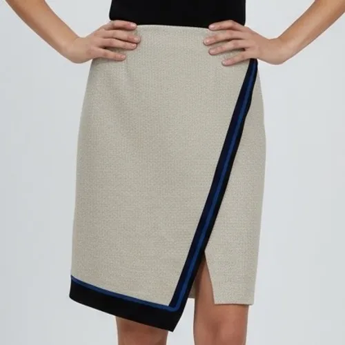 White‎ House Black Market Skirt 00P Fawn Ecru CIBK Novelty Asymmetrical Stripe - Image 3