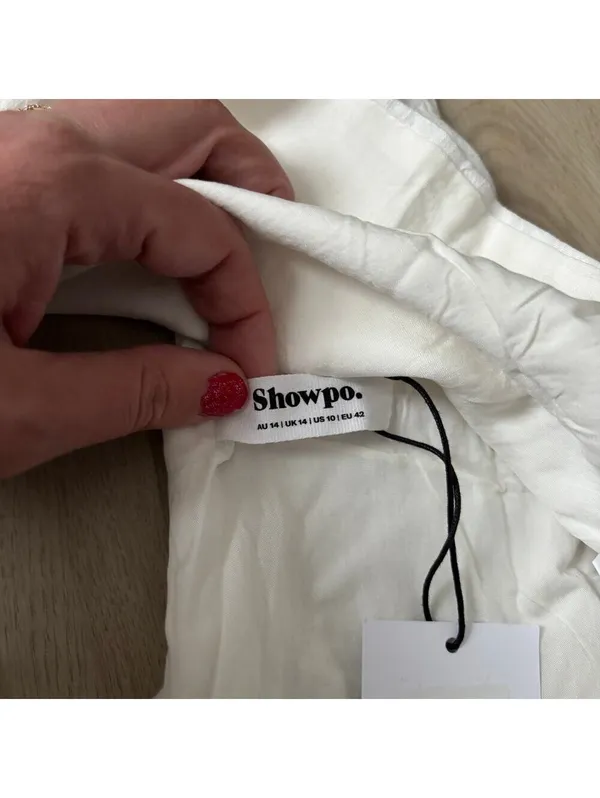 Showpo NWT White Loxley Top Tie Back Cropped Tank Size 10 - Image 7