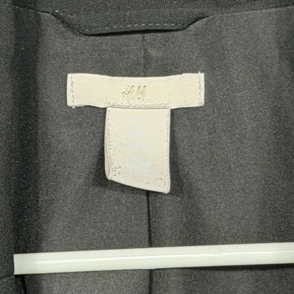 H&M Women's Black Blazer Size 6 - Image 2