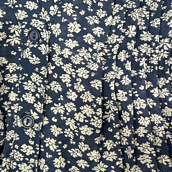 Ruffled Collar V-neck Pleated Button Up Floral Print Lightweight Navy Blue White - Image 7
