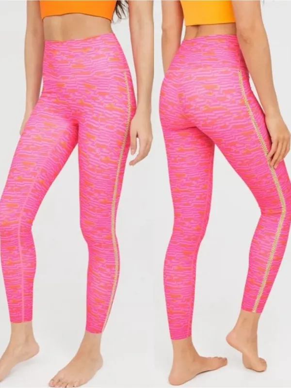 OFFLINE by Aerie Hi Rise Goals Crochet Inlay Neon Pink 7/8 Leggings Sz M 💛🎀 - Image 2