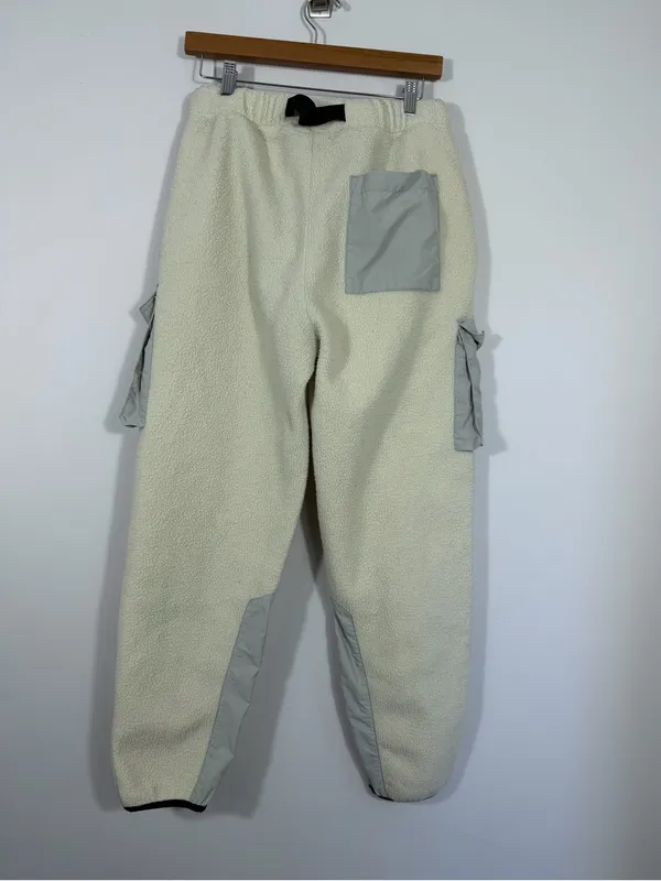 Urban Outfitters Cream Fleece Cargo Utility Pants Gorpcore Size M - Image 2