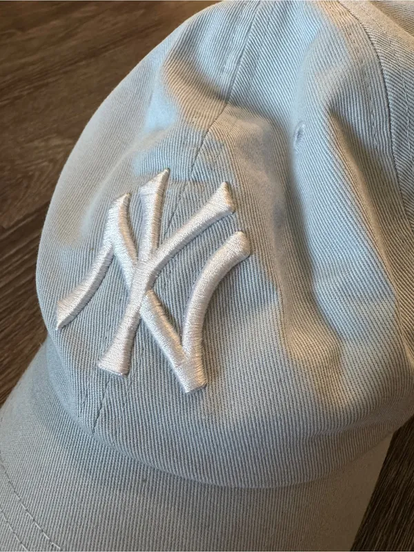 New York Yankees Baby Blue Baseball Cap - Image 2