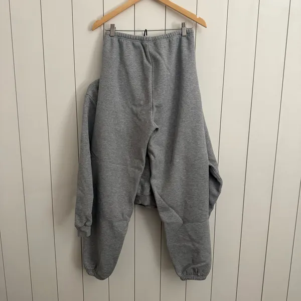 Skims Heather Grey Sweat Set - Image 3