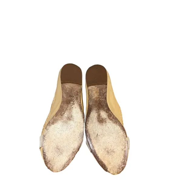 Tory Burch Women’s Beige Patent Leather Trudy Bow Front Slip On Flats Size 7.5 - Image 4