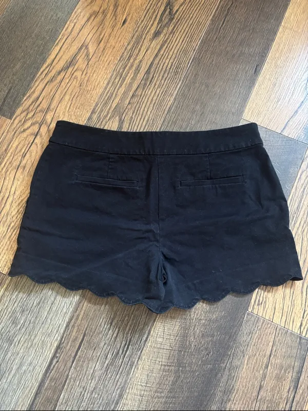 LOFT Black Scallop Hem The Riviera Short High Waist Women's Shorts Size 8 - Image 2