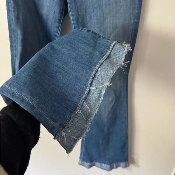 MOTHER Denim 25 The Weekender Fray Flare Jeans in On Ocean Boulevard - Image 6
