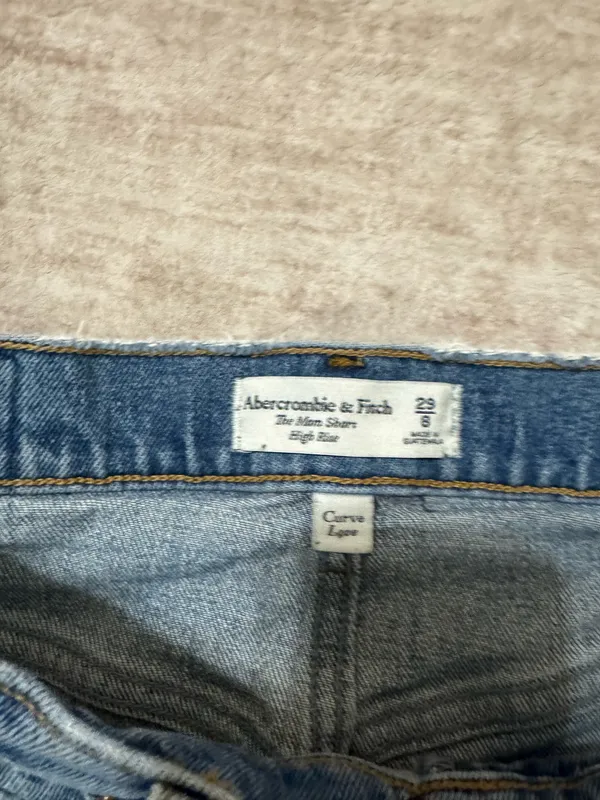 Abercrombie & Fitch curve love mom shorts size 29/8 - Image 3