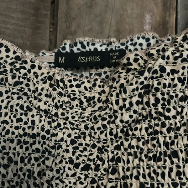 Hesperus Long Sleeve‎ Animal Print Cropped Top Size Medium - Image 2