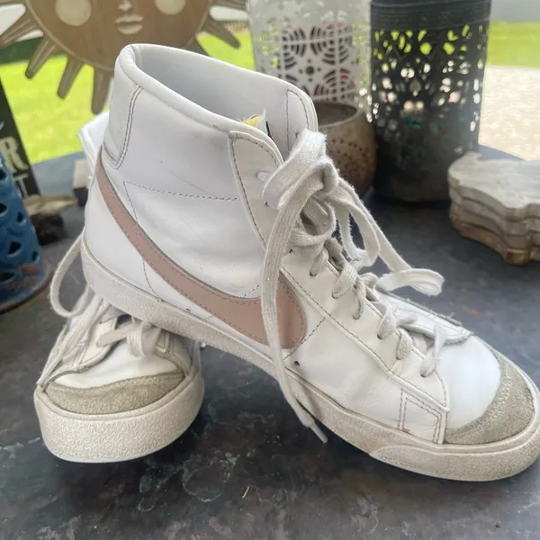 Women’s Nike Blazers ‘77 White and Pink High-Top Sneakers Vintage Classic Sz9 - Image 14