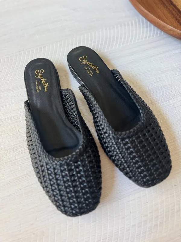 Seychelles Black Woven Mule Slide Sandals Size 9.5 - Image 2