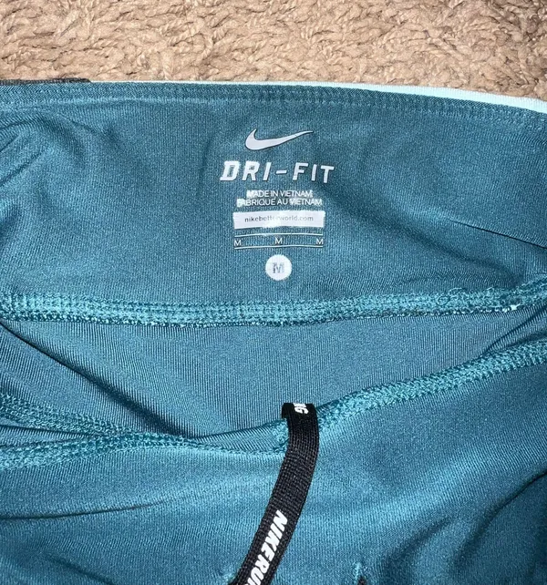 Capri Leggings - Image 3
