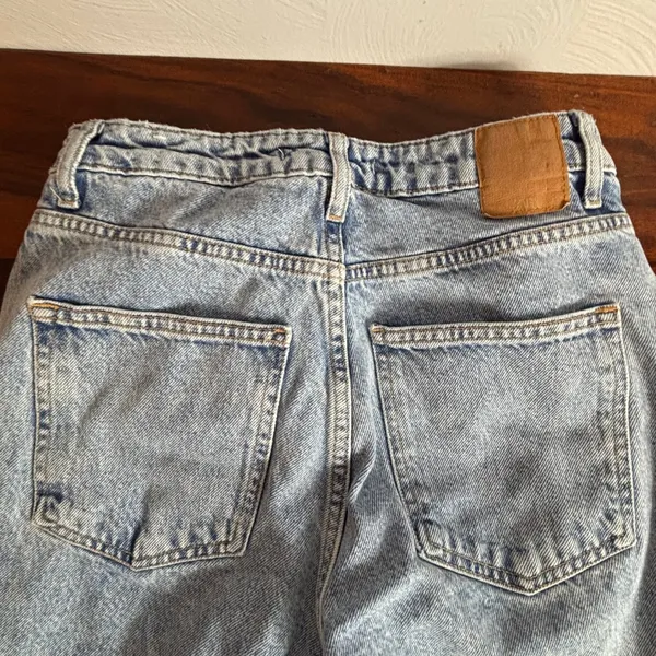 Zara‎ Light Acid Wash High Rise Wide Leg Frayed Hem Denim Jeans Womens Size 4 26 - Image 4