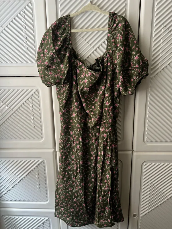 Francesca’s Floral Green Dress - Image 5
