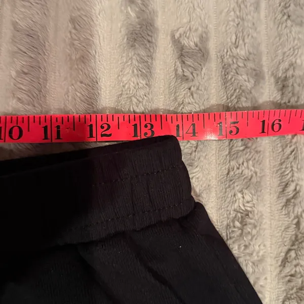 Trendy Queen Black Cropped Wide Leg Pants Tulip Hem Pockets Medium - Image 4