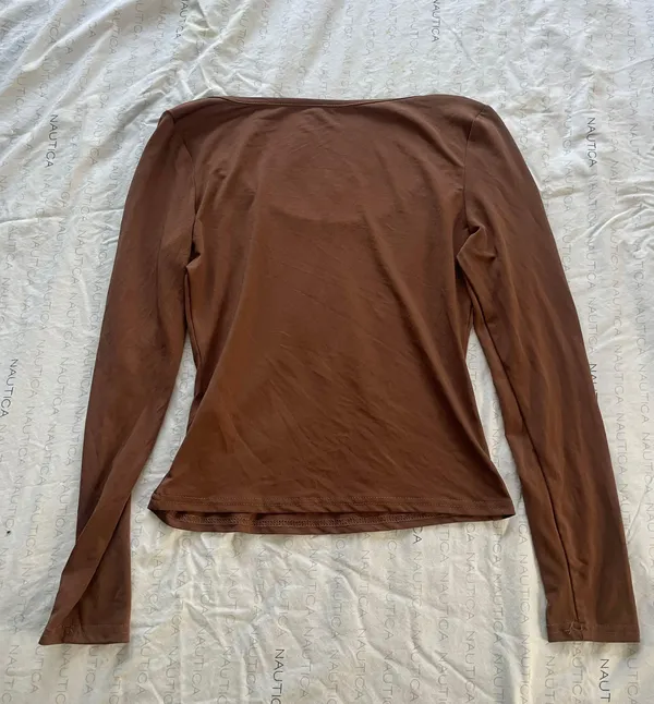 Women Long Sleeve Shirt Size Small - Image 2