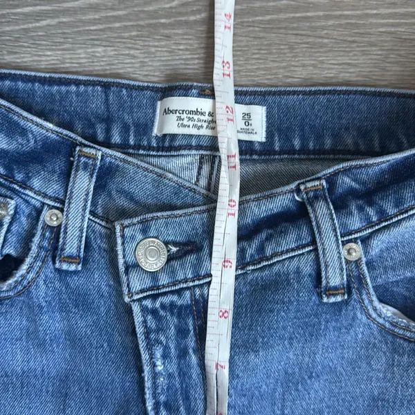 Abercrombie & Fitch 90s Straight Ultra High Rise Criss Cross Jeans 25 - Image 8
