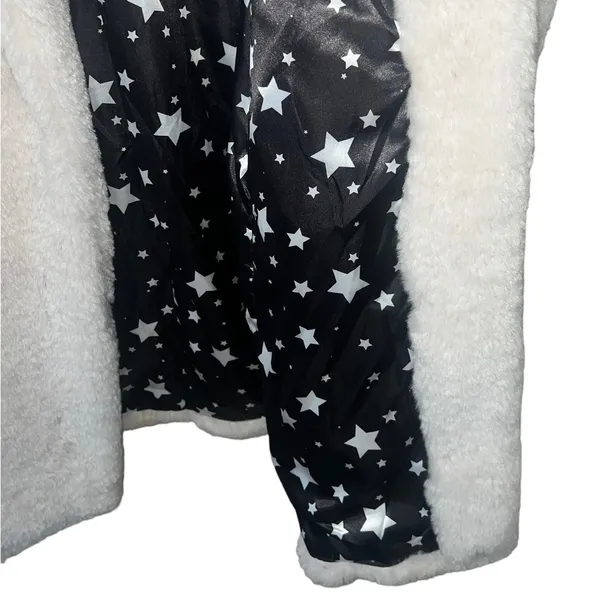 Faux fur coat from lulus. - Image 8