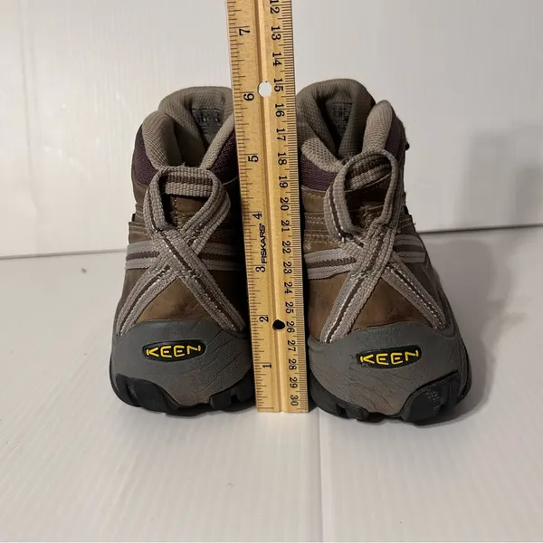 KEEN outdoor brown hiking boots size 8.5 - Image 6