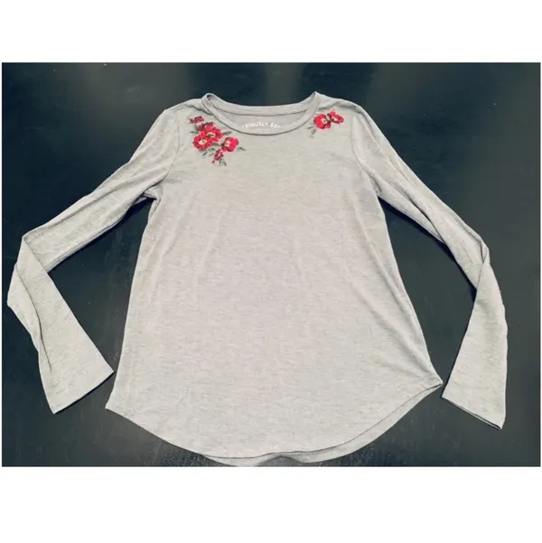Aeropostale Juniors Womens Long Sleeve Perfect Crew Shirt, Small, Gray - Image 2