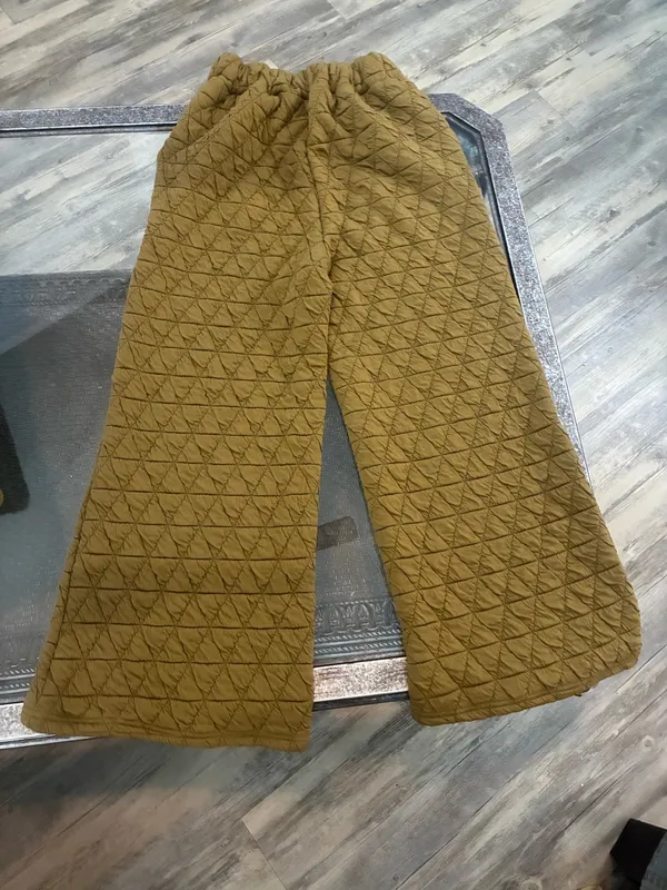 Quilted long sleeve sweater & matching bottom set Mustard Color - Image 2