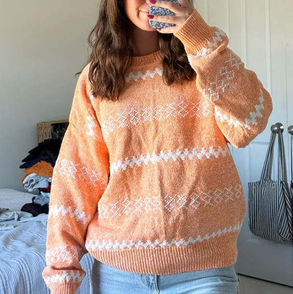 Liz Claiborne sweater - Image 2