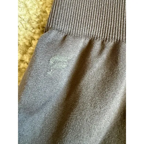 Fabletics Dark Gray Seamless Leggings small - Image 3