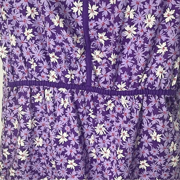 Dickies Floral Two Pocket Elastic Lilac Multicolor Scrub Top Size Medium‎ - Image 2