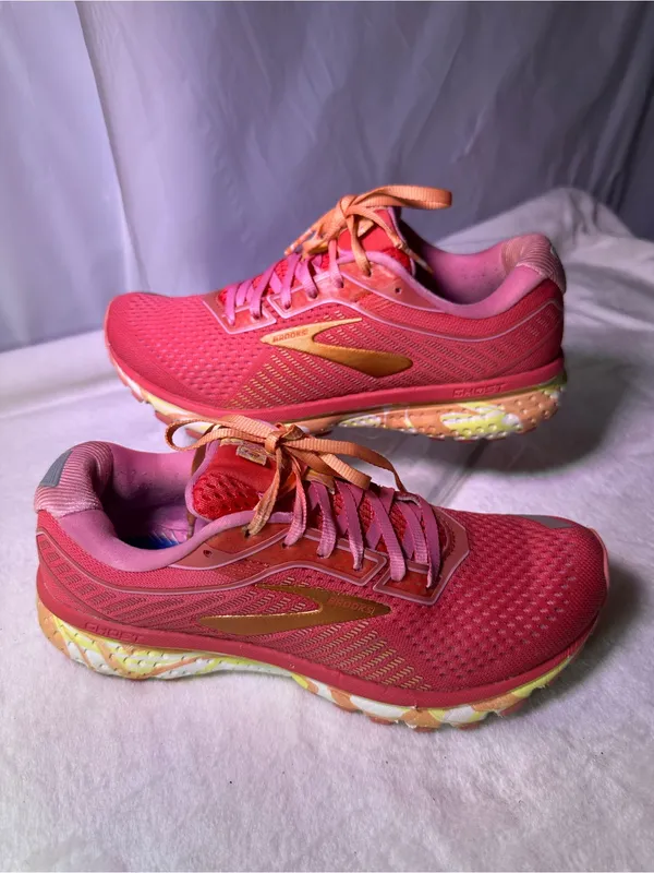 Brooks Women's Pink Athletic Running Shoe - Breathable Support - Image 3
